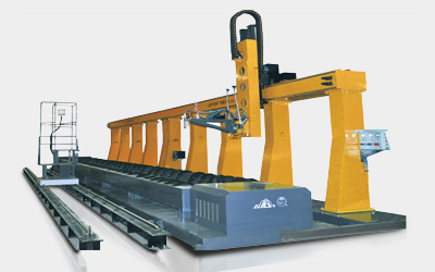 CNCG系列大管徑摩擦盤數控相貫線切割機 CNCG系列大管徑摩擦盤數控相貫線切割機